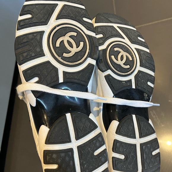 CHANEL women’s sneakers - Picture 5 of 10
